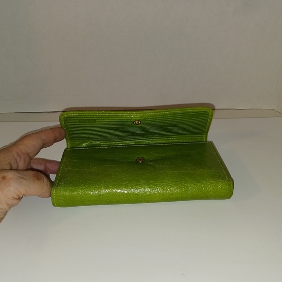 Original Leather Trifold Wallet EUC - Picture 6 of 11